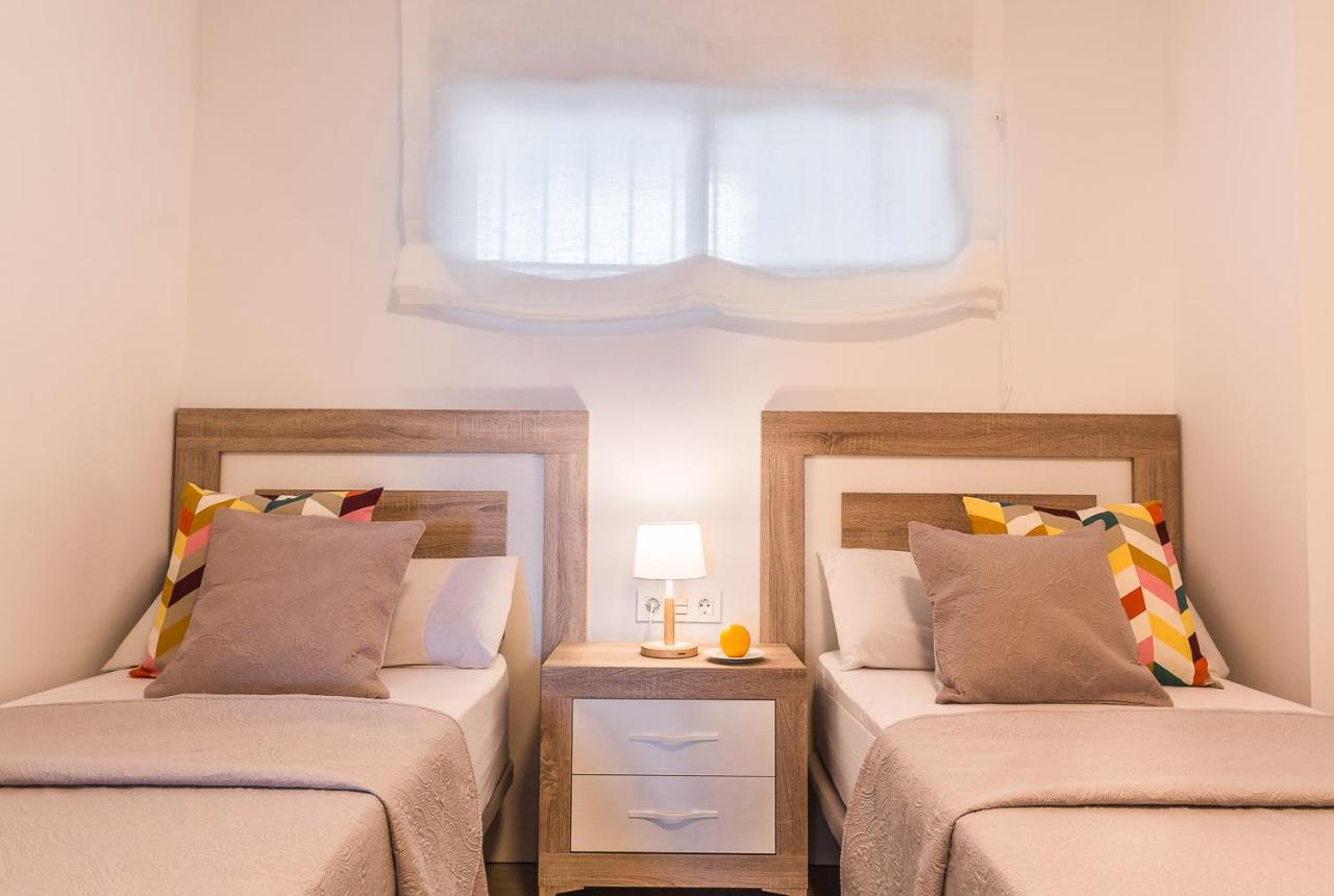 Tuguest Velilla Apartment Almunecar Bagian luar foto