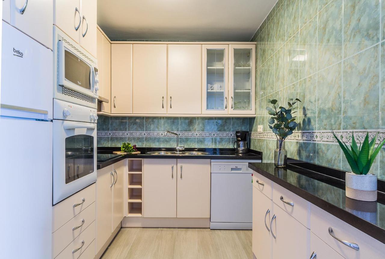 Tuguest Velilla Apartment Almunecar Bagian luar foto